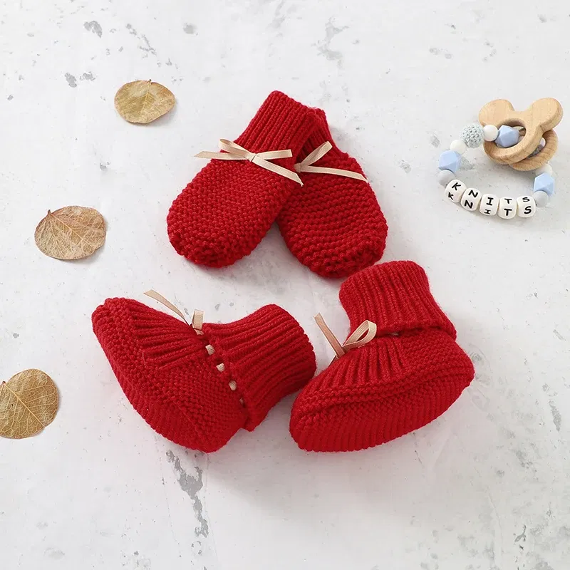 Color: Dark Grey, Baby Age: 7-12 Months - Baby Shoes + Gloves Set Knit Newborn Girls Boys Boots Mitten Fashion Butterfly-knot Toddler Infant Slip-On Bed Shoes Hand Made