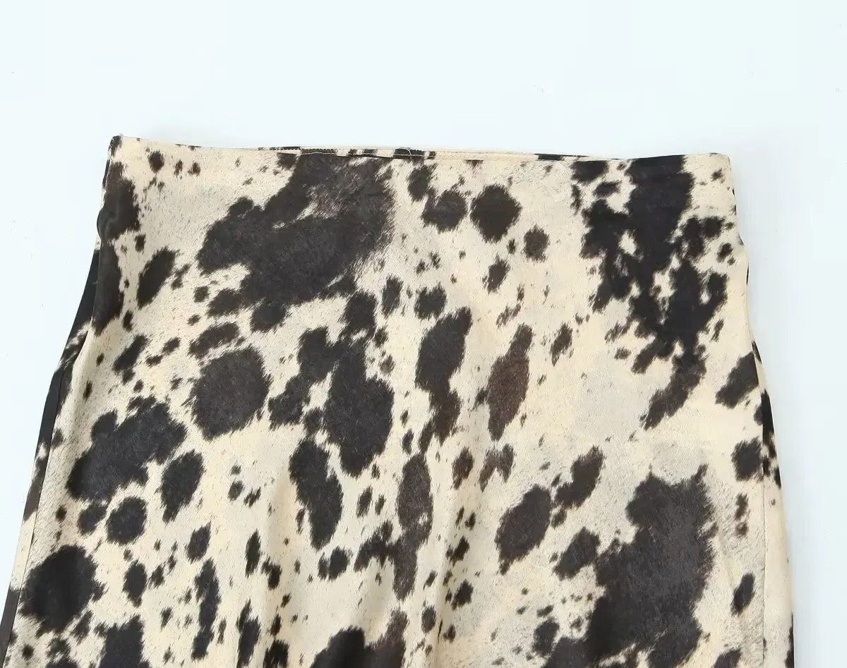 Color: Beige, Size: XS - Spring and Autumn New Women's Versatile Animal Pattern Printed Silk Satin Texture Midi Half length Skirt