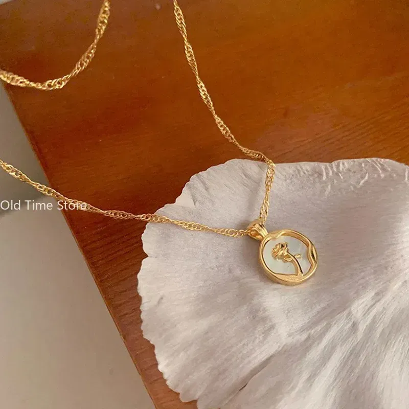 New Irregular Round Shell Metal Rose Pendant Stainless Steel Necklace for Women's Vintage Clavicle Chain Party Luxury Jewelry