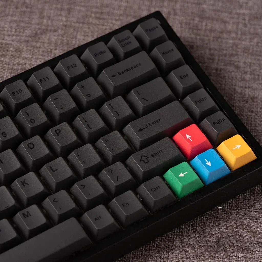 Color: Khaki - Minimalist Black keycaps PBT cherry profile  61/71/64/68/84/96/980/87/104 keycap set