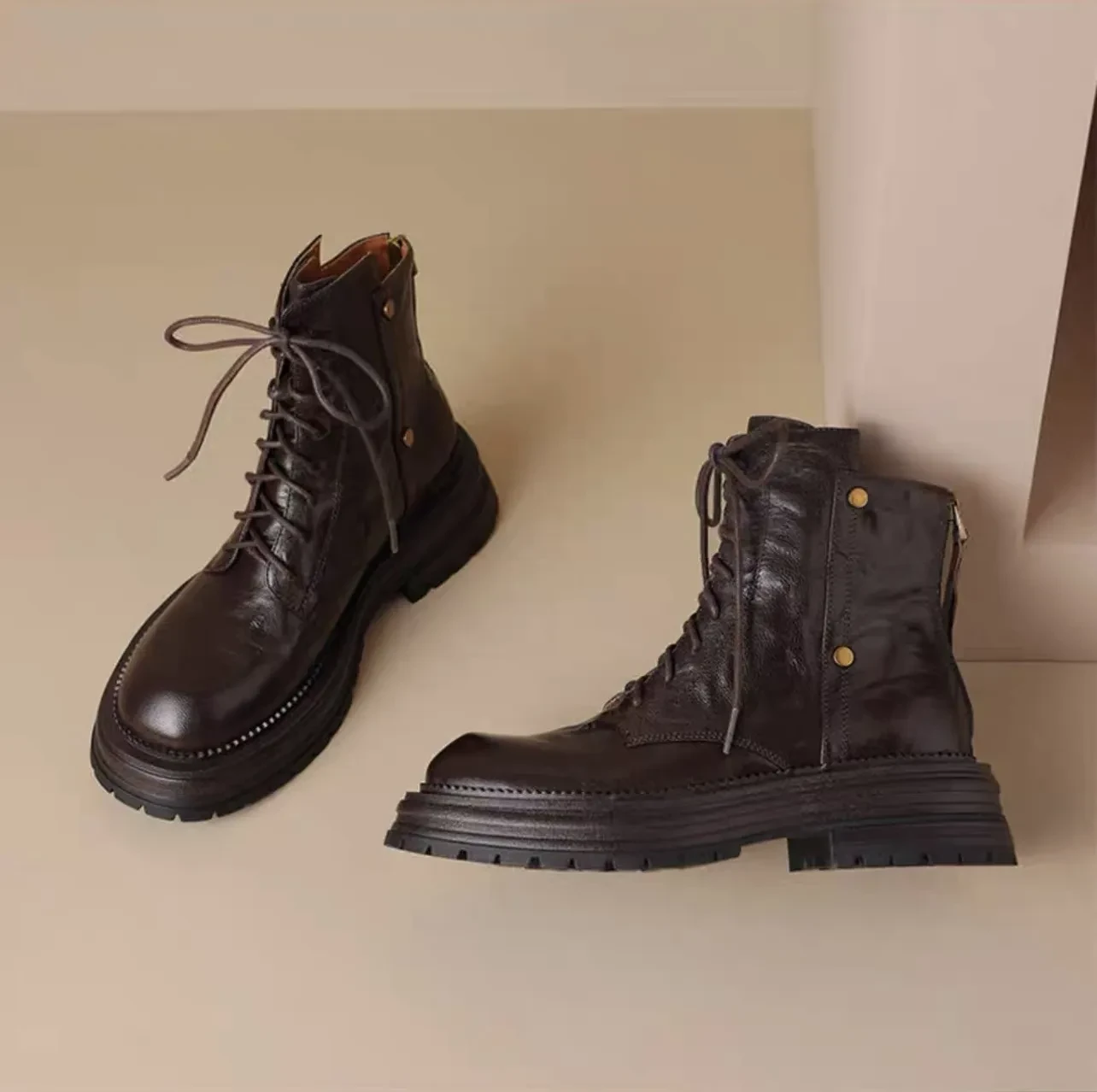 Women's Lace-up Boots