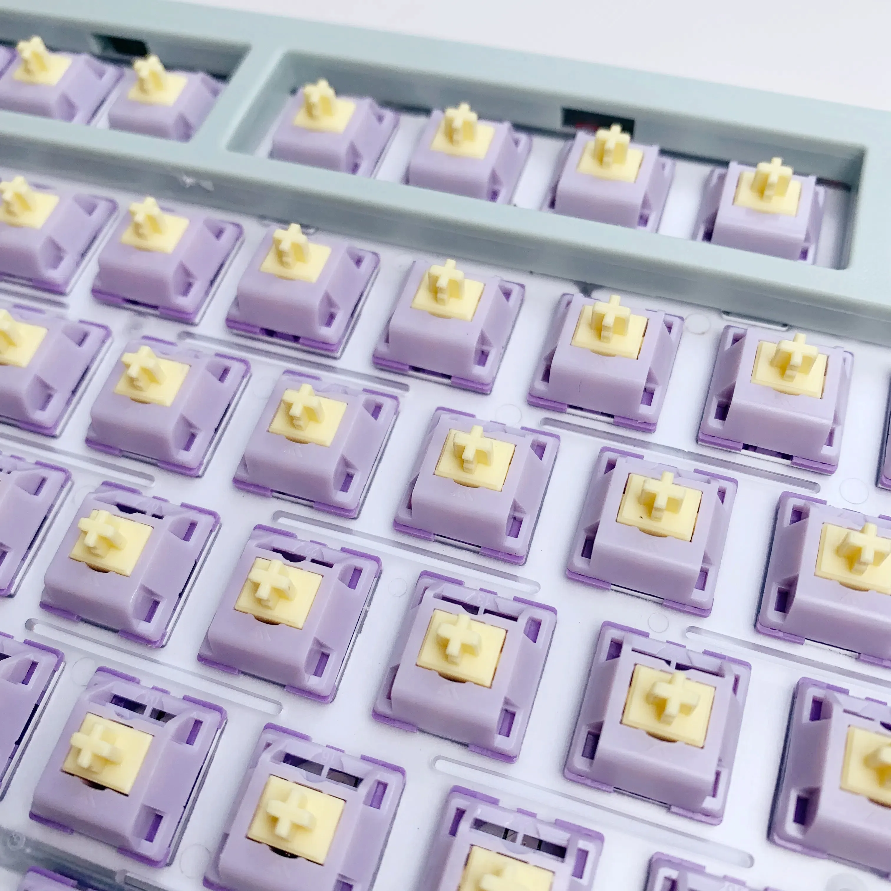 Color: Olive, Axis Body: Yellow Switch - KTT Hyacinth Linear Switch Five Pins Switches MX For Mechanical Gaming Keyboards 45g Prelubed