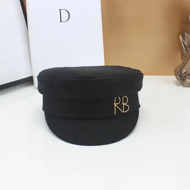 Designer New Winter Embroidery Letter Baker Boy Straw Caps Purple Newsboy Caps Thick Warm Flat Cap Chapeau Homme