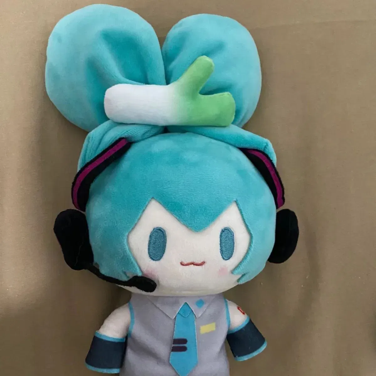Color: Brown - 15cm Hatsune Miku Kawaii Q Version Figure Plush Doll Anime Peripheral Plush Stuffed Toy Collection Model Ornament Toys Gifts