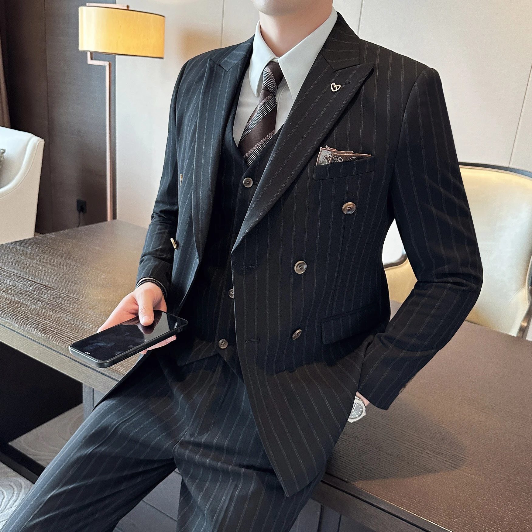 Color: Beige, Size: 4XL - 2025 Korean-Style British High-Quality Autumn Winter Three-Piece Suit Set Fashionable Cool Versatile Striped Men's Clothing