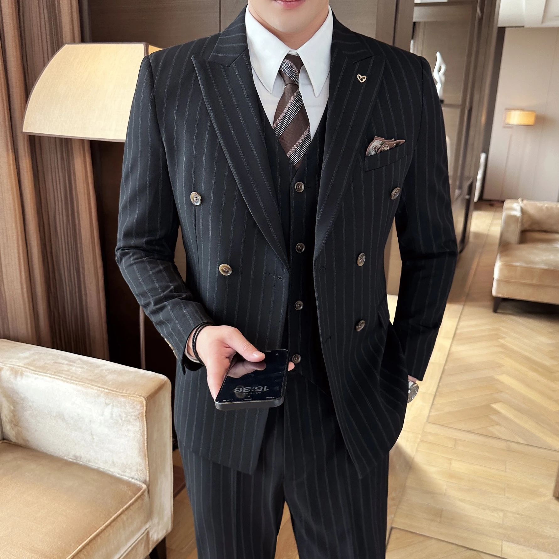 Color: Beige, Size: 4XL - 2025 Korean-Style British High-Quality Autumn Winter Three-Piece Suit Set Fashionable Cool Versatile Striped Men's Clothing