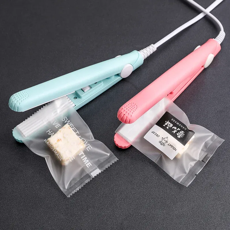 Color: Yellow, Plug standard: EU - Mini Flat Iron For Travel Hair Straightener Small Portable Straightening Iron Ceramic Women Men Quick Easy Short Hair Styling