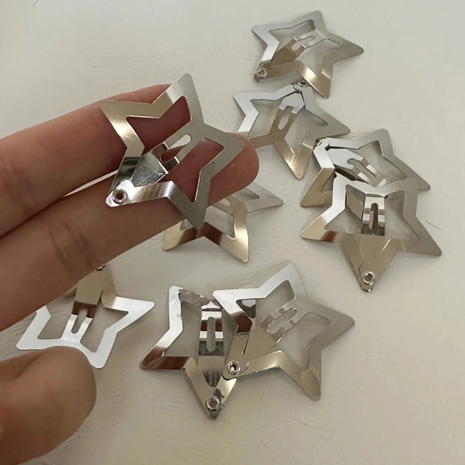 Color: PURPLE - 10/25/50/100/200pcs Silver Star Hair Clips for Girl Y2k Filigree Star Metal Snap Clip Hairpins Barrettes Hair Accessories