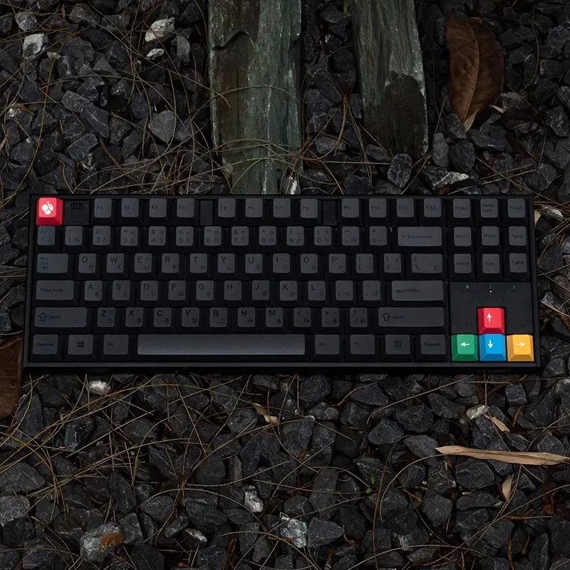 Color: black - Minimalist Black keycaps PBT cherry profile  61/71/64/68/84/96/980/87/104 keycap set