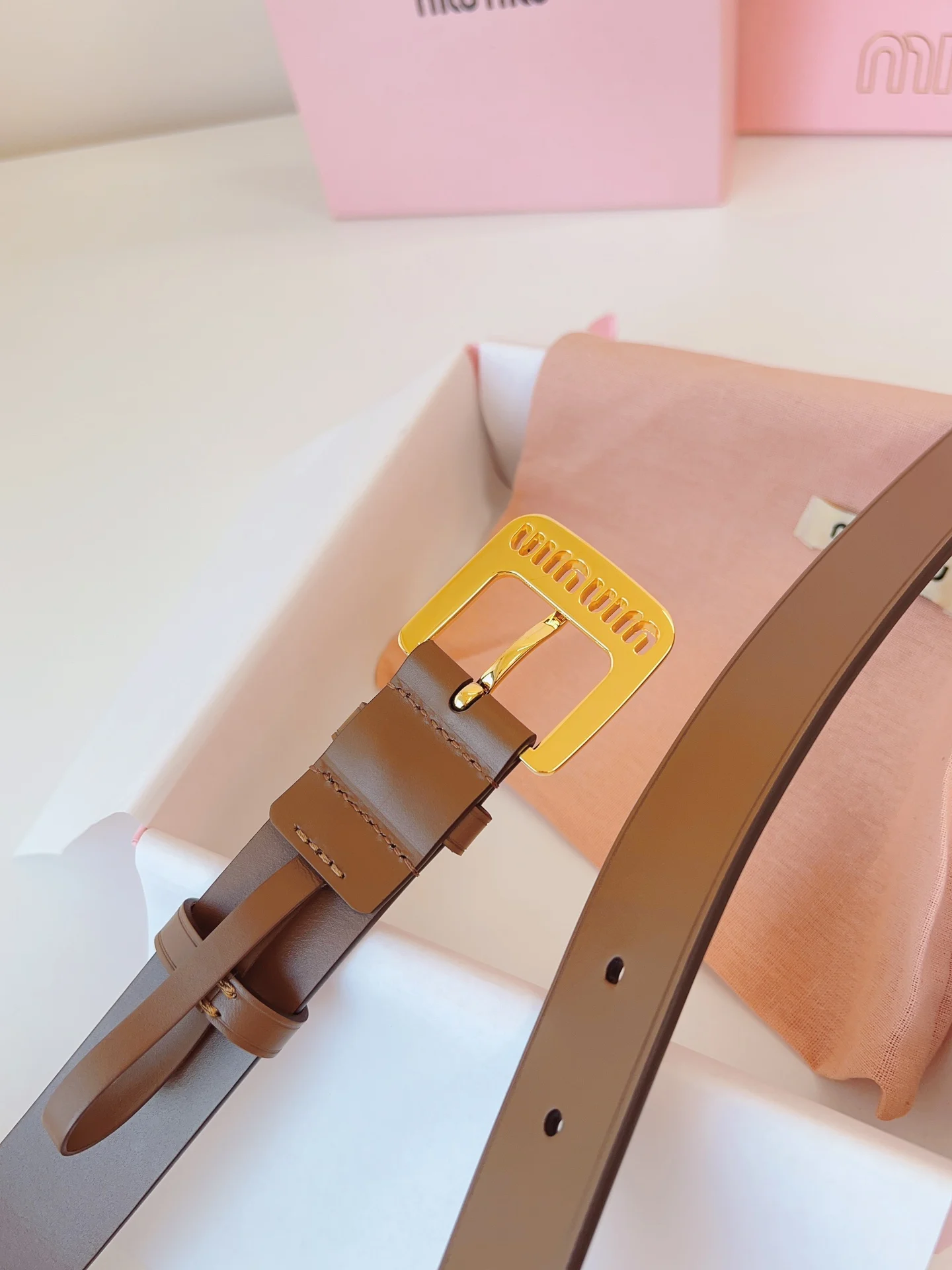 Color: WHITE, Belt Length: 95cm - Versatile and Practical, This Luxury Belt for Women Is A Must-have Gift That Easily Complements Any Style for Casual Elegance.