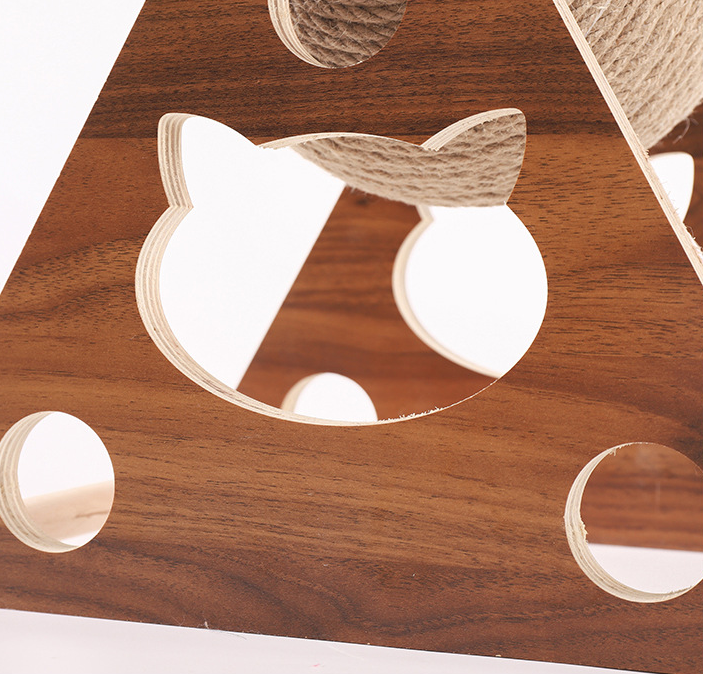 Solid Wood Natural Sisal Scratcher Ball Toy