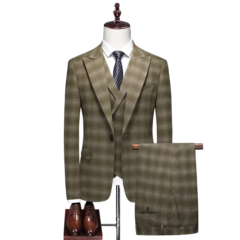 Color: green, Size: S - High-End Three-Piece Men's Wedding Suit with Vest And Trousers Fashion Business Casual Groom's Dress All-In-One