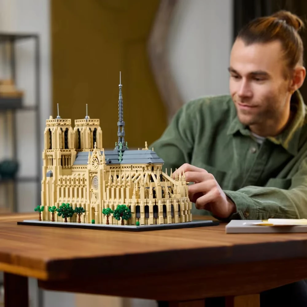 Kalein 4383pcs Notre Dame Cathedral Building Model Building Blocks Adult Collection Set Toys for Boys and Girls Birthday Gifts