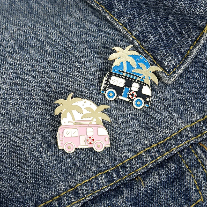 Metal color: SILVER PLATED - Travel Brooch Field Crossing Hiking Scenery Snow Scene Mountain Peak Alloy Clothing Accessories Backpack Brooch Badge Lapel Pins