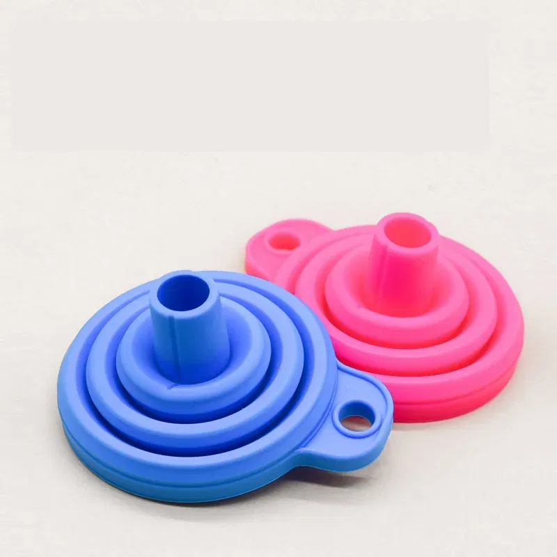 Color: black - Collapsible Silicone Car Engine Funnel for Porsche cayenne macan 911 panamera 997 996