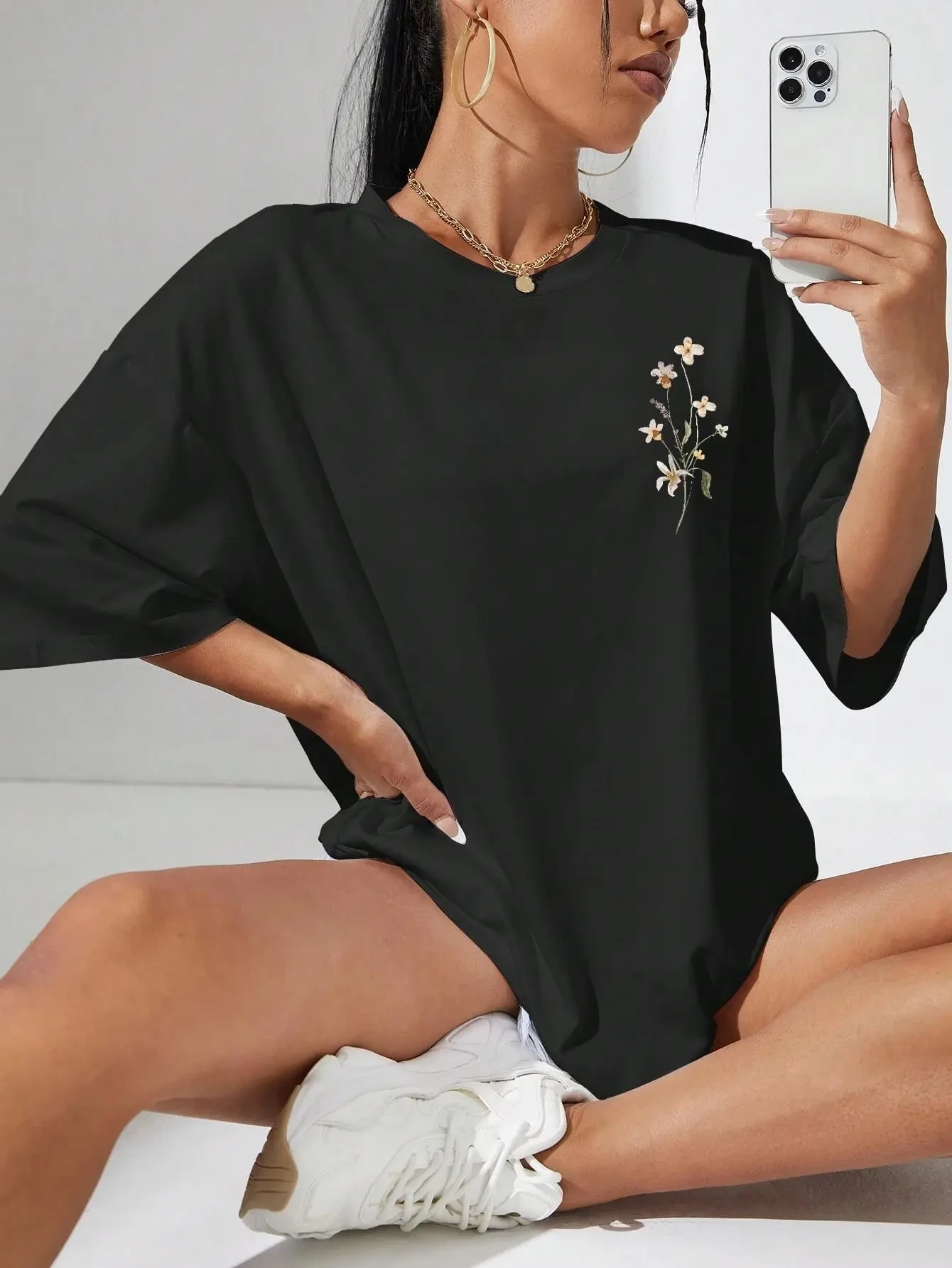 Black T-shirt Women
