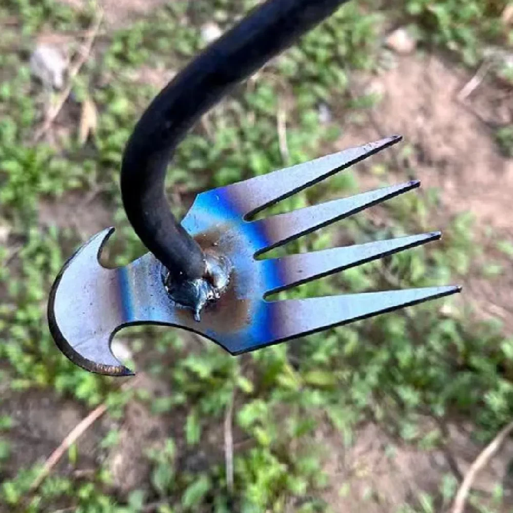 Artifact Uprooting Weeding Tool