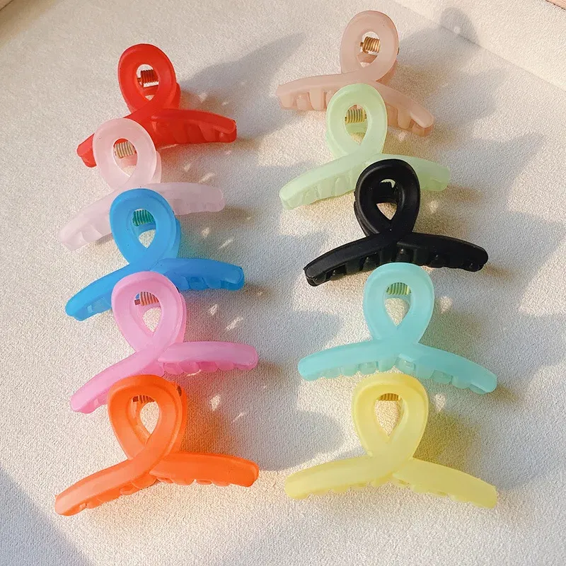 Color: Yellow - Cute Small Crab Hair Claw Clips Barrettes Women Girls Acrylic Plastic Mini Hairpins Hair Clamps Fashion Hair Accessories 2021