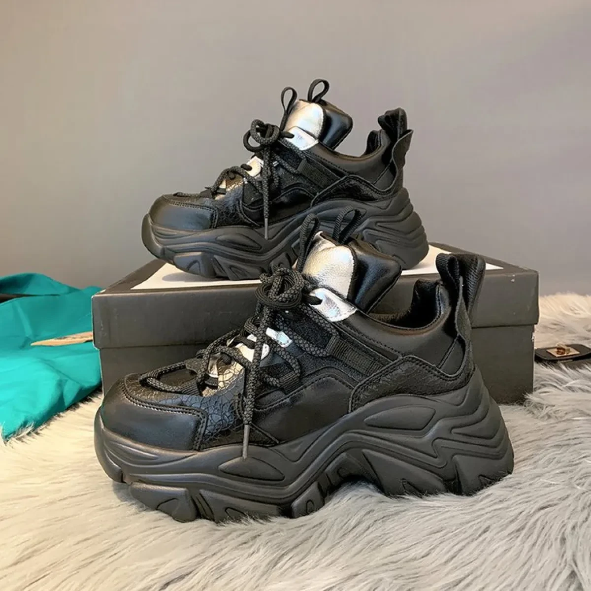 Women's Black Sneakers NZ
