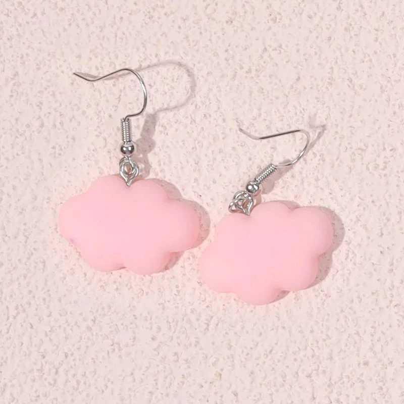 Ultra-Low New Fashion Cute White Cloud Stud Earrings Delicate Mushroom Clouds for Women Girls Ear Jewelry Wholesale Gifts Bear