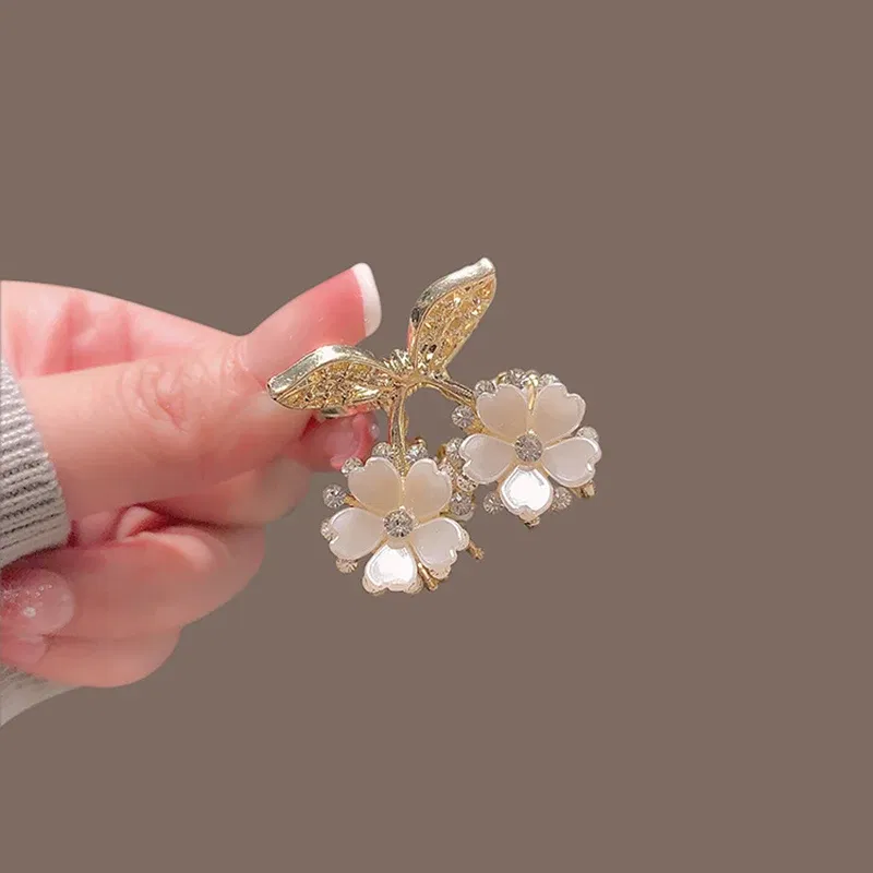 Color: Gold - Super Fairy Sakura Cherry Clip Small Size Girl Bangs Clip Side Clip Top Clip Fashionable Hairpin Hair Accessories
