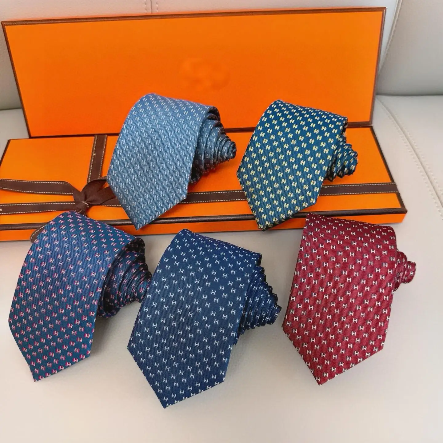 Color: army green - Exclusive Silk Blended Tie, Charcoal Grey Herringbone Pattern, Handmade, High-end and Elegant, Highlighting Masculine Charm