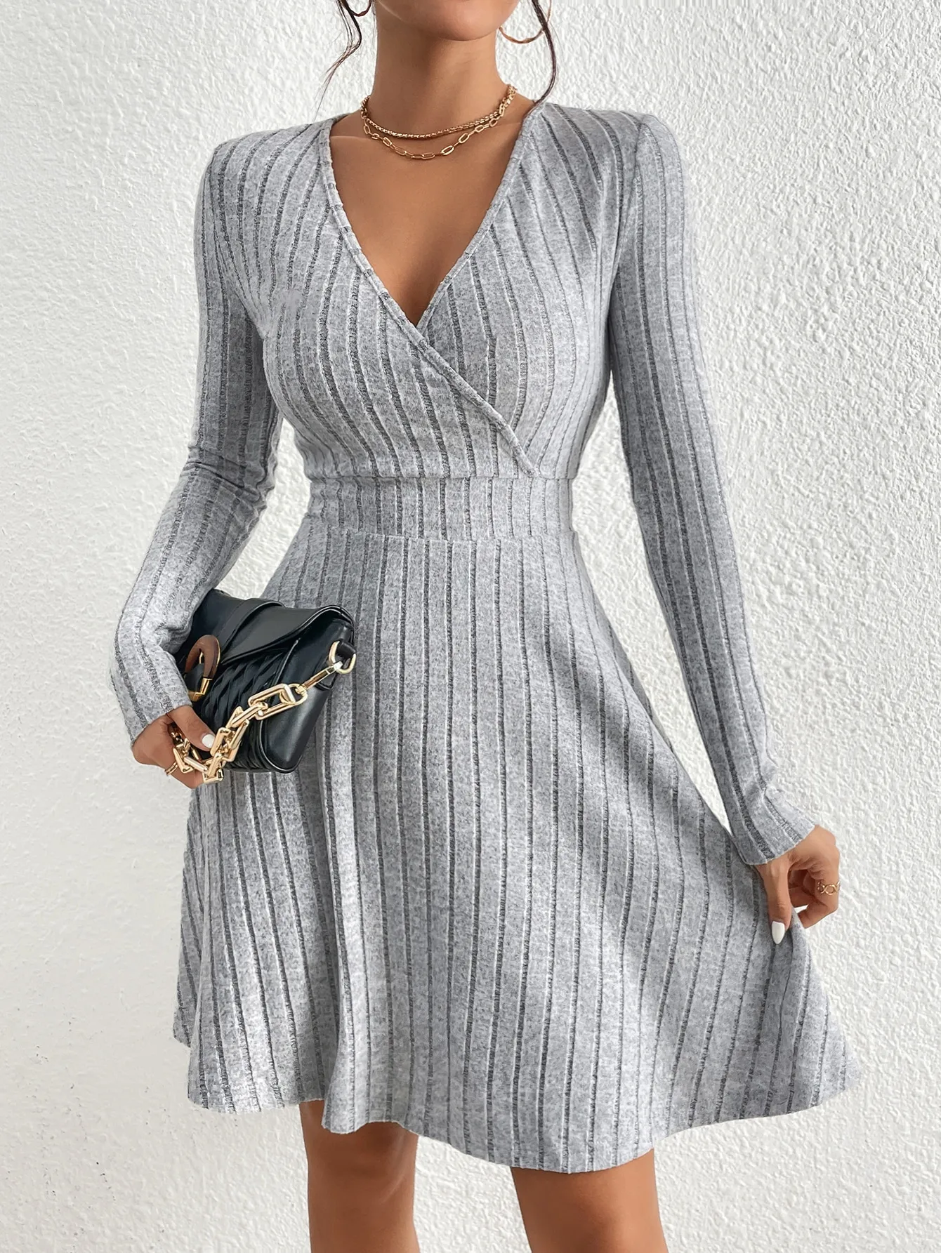 Color: black, Size: L - New for autumn/Winter 2024 Women Knit Slim Sexy Bodycon Dress V-Neck Long Sleeve Dress Solid Casual Midi Sweater Dress