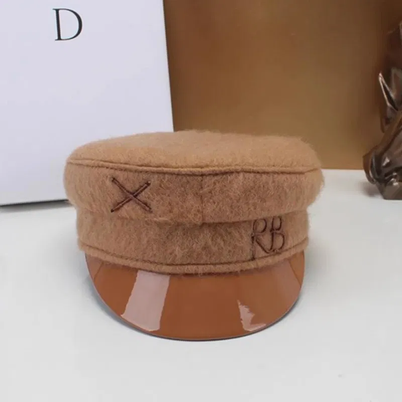 Designer New Winter Embroidery Letter Baker Boy Straw Caps Purple Newsboy Caps Thick Warm Flat Cap Chapeau Homme