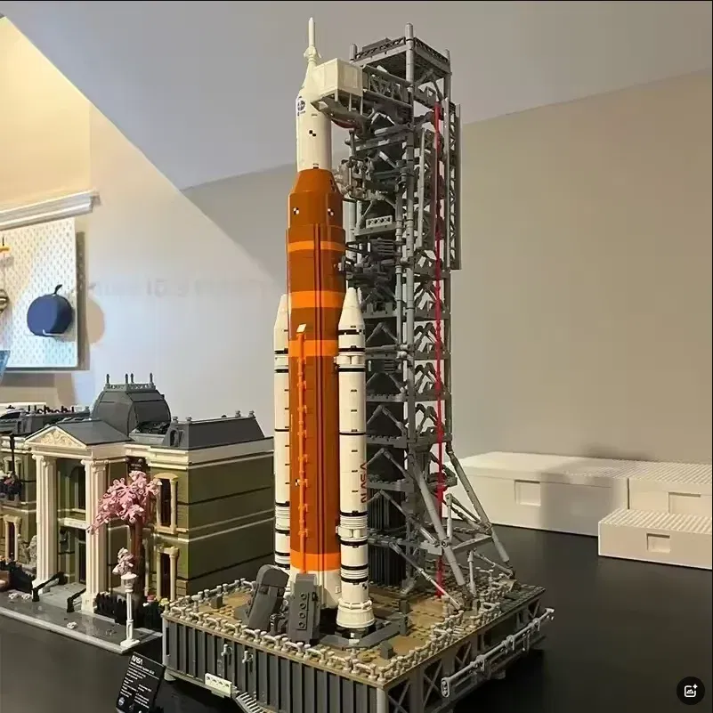 ZOCO Classic Model The Apollo Saturn V Launch Vehicle Rocket And Launch Pad Fit  Building Blocks Kid Education Toys Gifts