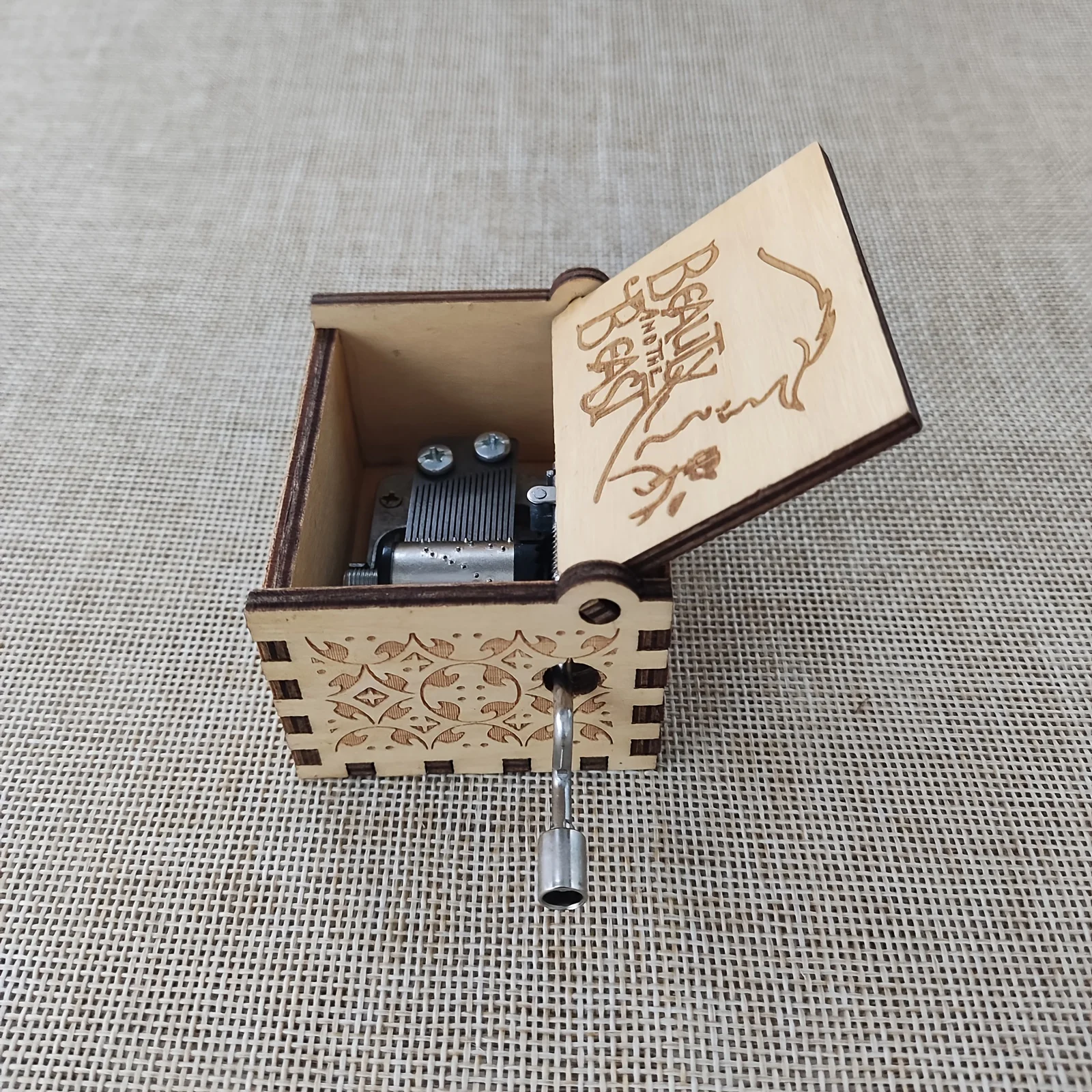Birthday Music Box Wooden Antique Carved Hand Cranked Classic Theme Music for Christmas Gifts Family Decoration