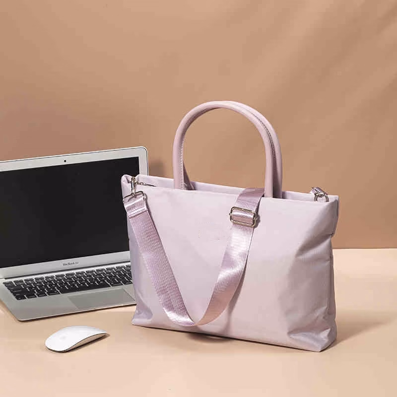 Lucky Hour™ Women's Lightweight 17-Inch Laptop Bag – Adjustable Shoulder Bag with Zipper Closure