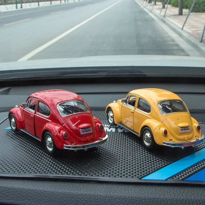 Diecast Metal Car Model 1:36 Scale – Precision Collectible for All Ages