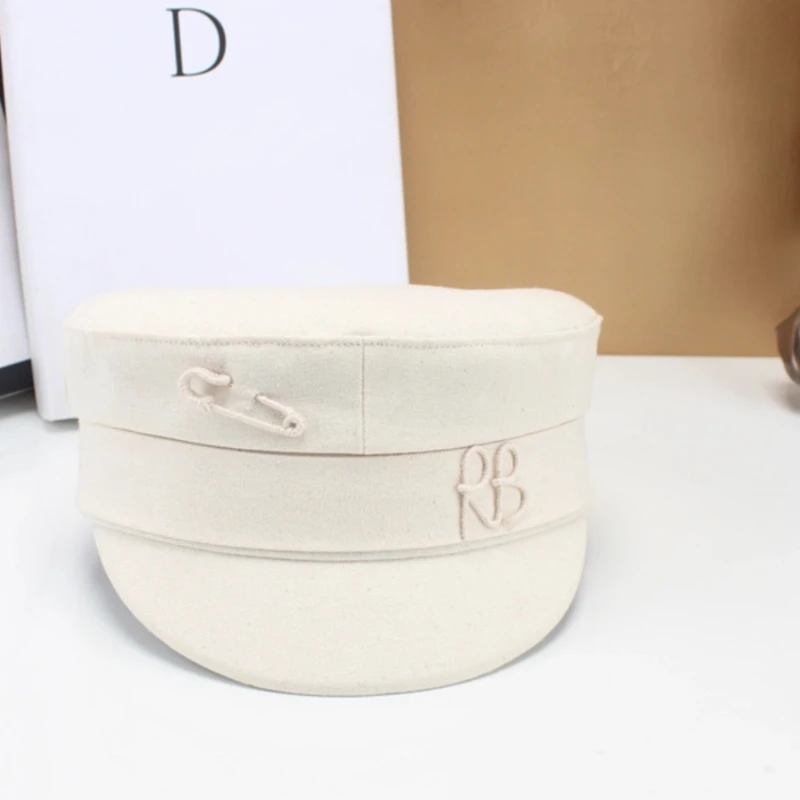 Designer New Winter Embroidery Letter Baker Boy Straw Caps Purple Newsboy Caps Thick Warm Flat Cap Chapeau Homme