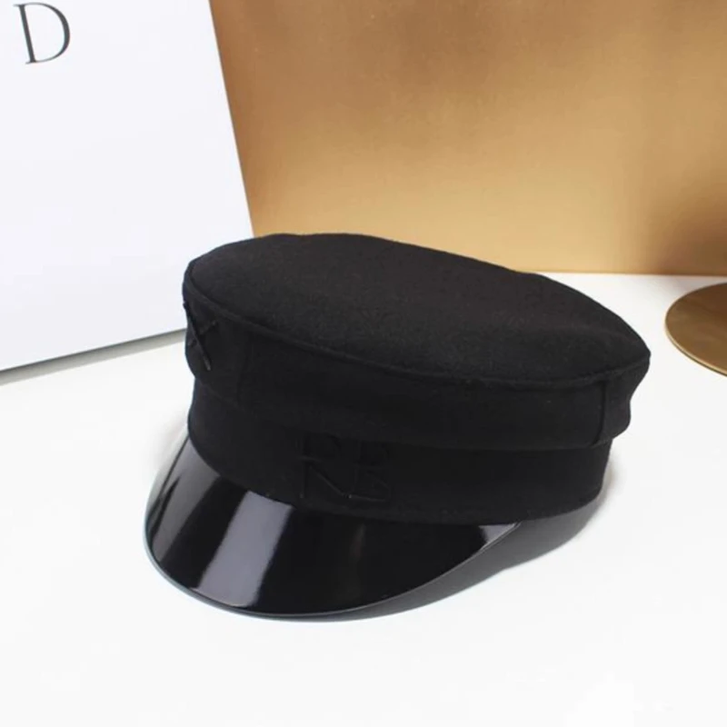 Designer New Winter Embroidery Letter Baker Boy Straw Caps Purple Newsboy Caps Thick Warm Flat Cap Chapeau Homme