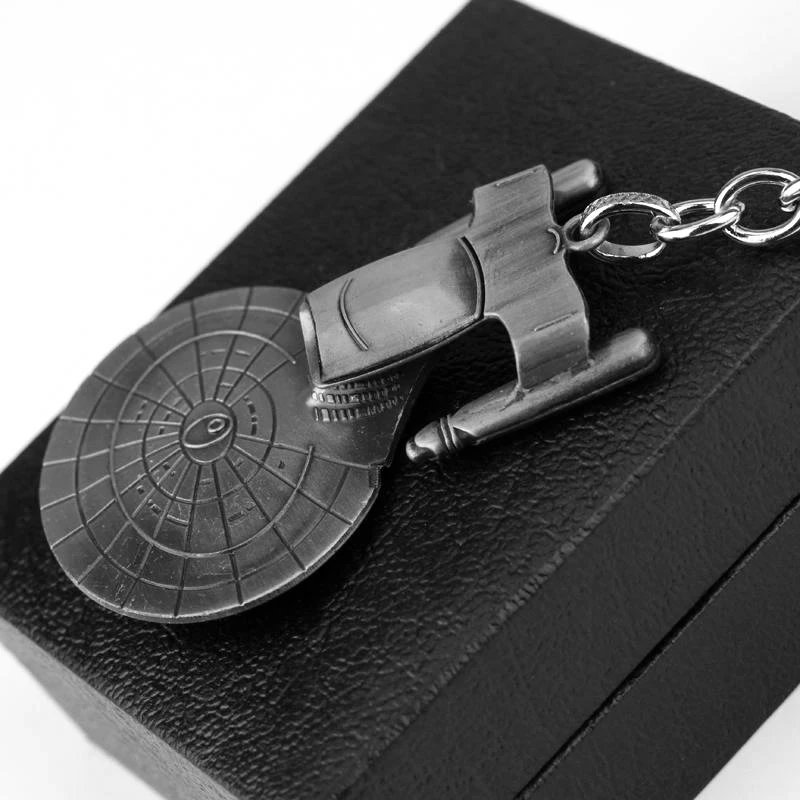 Color: WHITE, Ships From: CHINA - Disney Star Wars Keychain Key Ring Spaceship Darth Vader Robot BB 8 Metal Pendant Cool Movie Jewelry For Men Car Key Chain