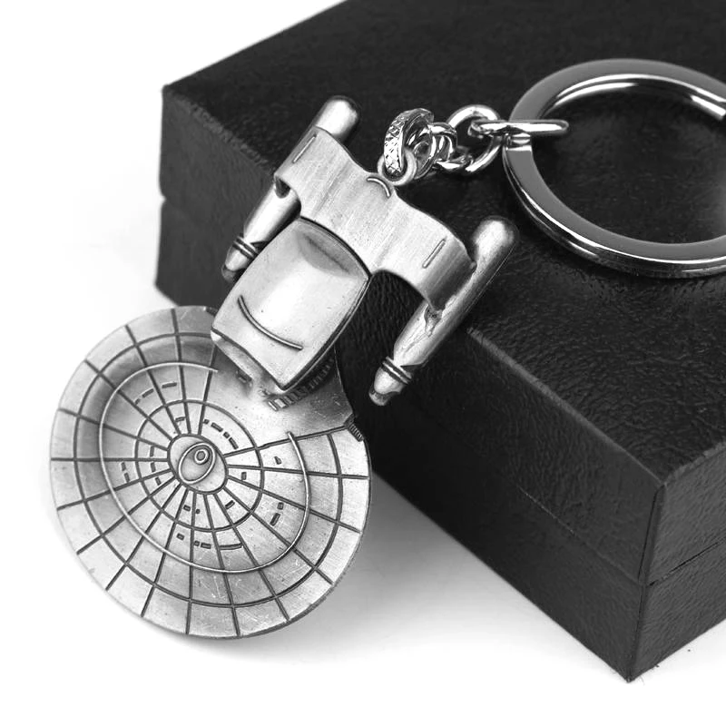 Color: WHITE, Ships From: CHINA - Disney Star Wars Keychain Key Ring Spaceship Darth Vader Robot BB 8 Metal Pendant Cool Movie Jewelry For Men Car Key Chain