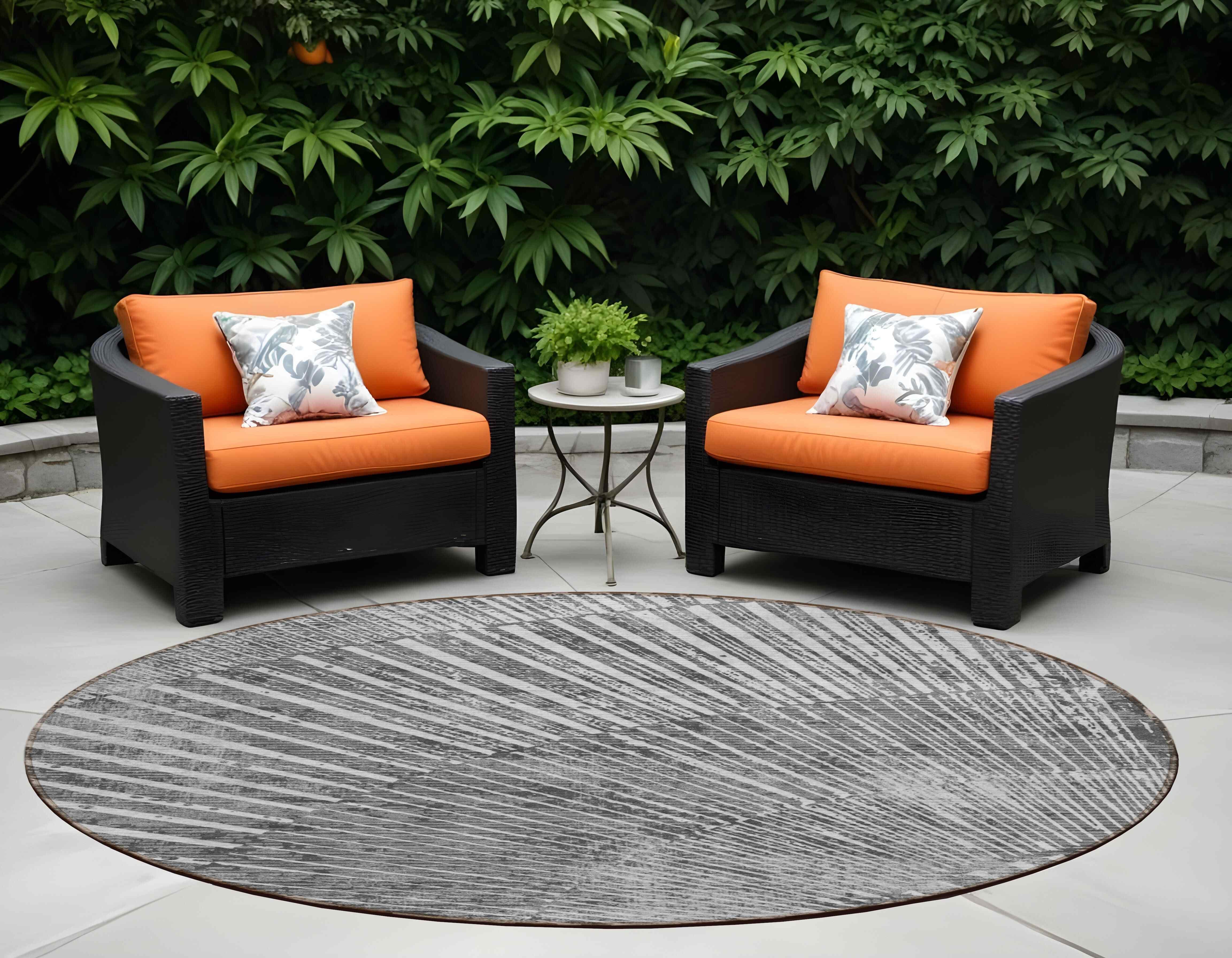 8' Round Gray and Ivory Round Abstract Washable Non Skid Indoor Outdoor Area Rug