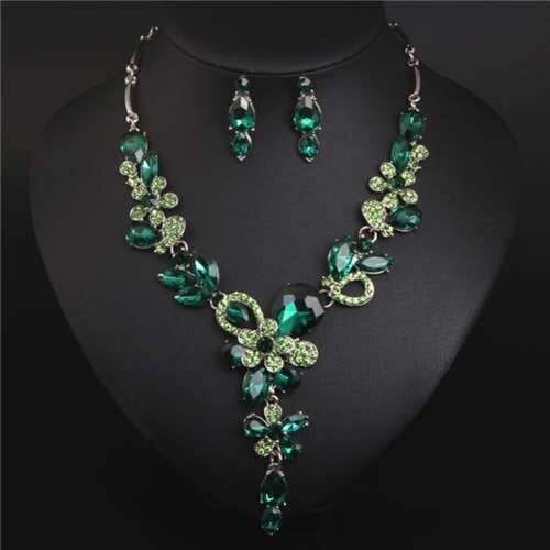 Graceful Floral Design Spring Fashion Women Statement Bib Necklace and Earrings Set - Green