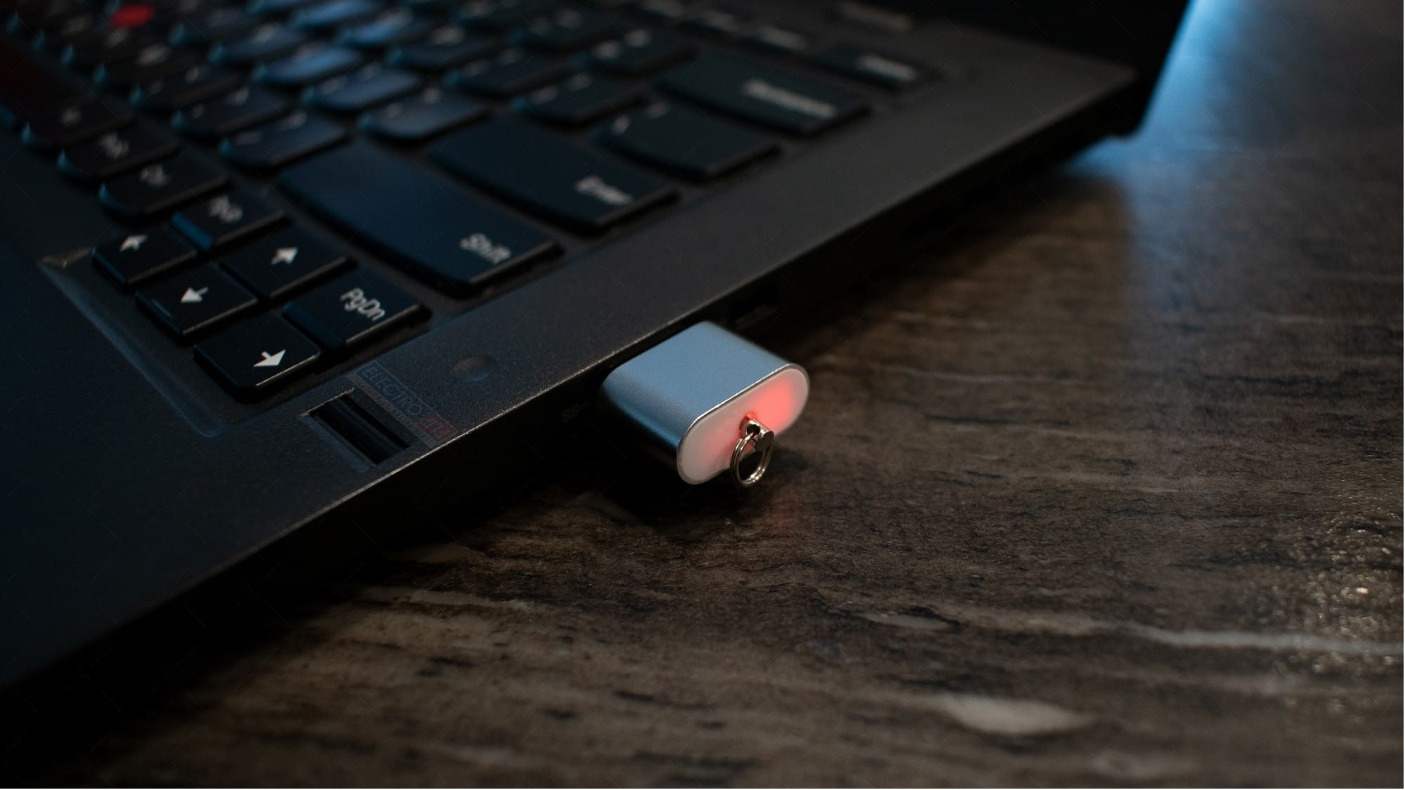 Premium Quality Aluminum USB Reader MicroSDHC / MicroSD
