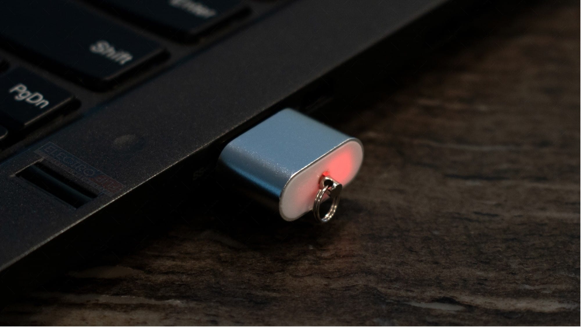 Premium Quality Aluminum USB Reader MicroSDHC / MicroSD