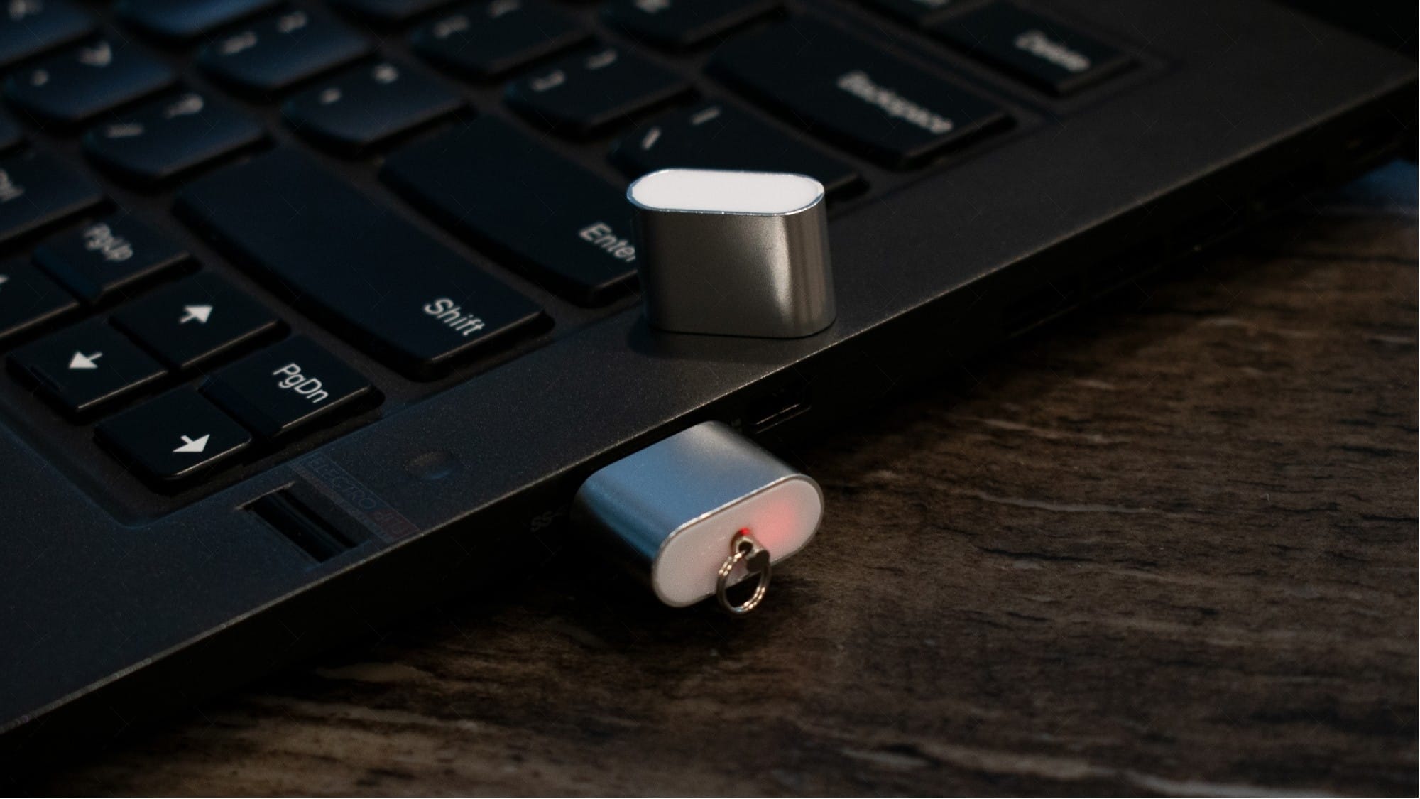 Premium Quality Aluminum USB Reader MicroSDHC / MicroSD