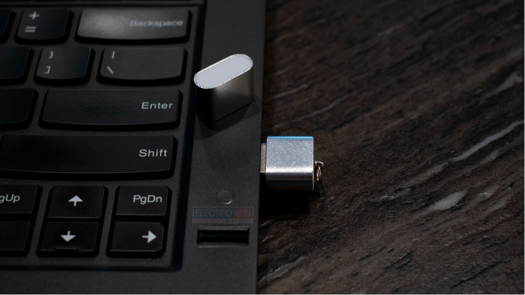 Premium Quality Aluminum USB Reader MicroSDHC / MicroSD