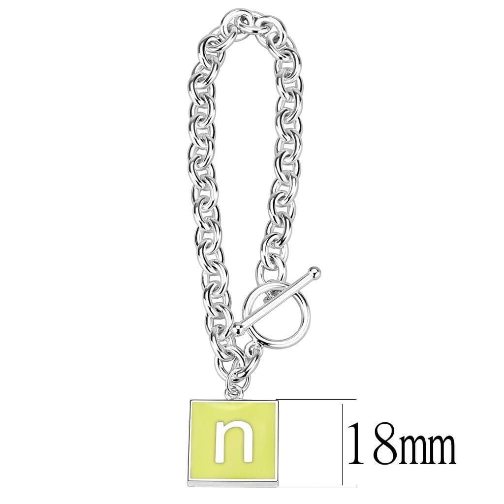 LO4639 - High-Polished Brass Bracelet with Epoxy in Emerald