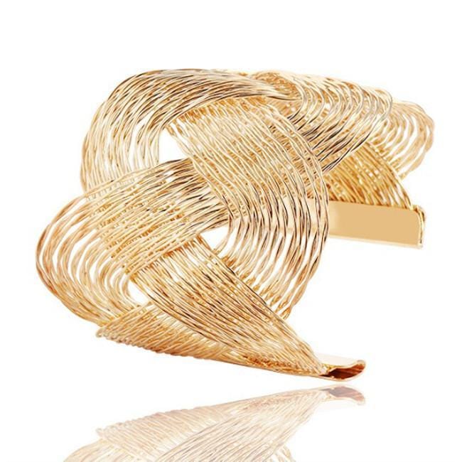 ROMANCE The Interlocking Waves Bracelet