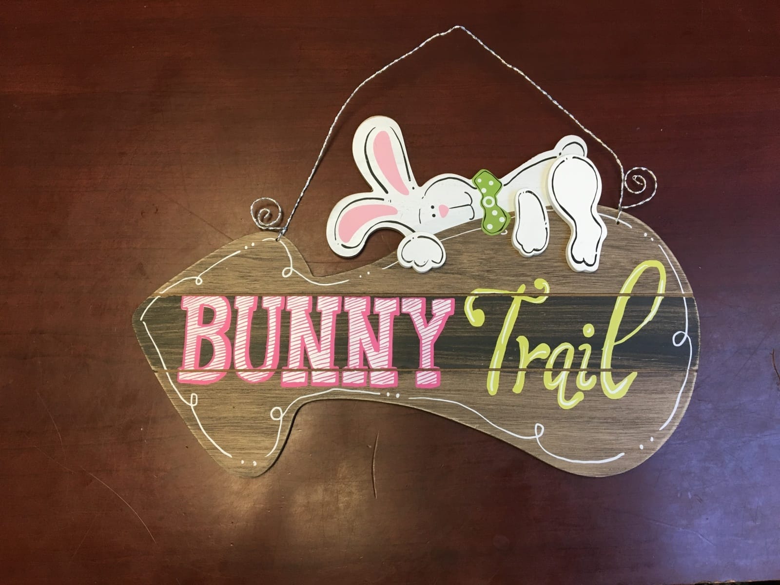 Wall Arrow Bunny Trail 15.75 Inches