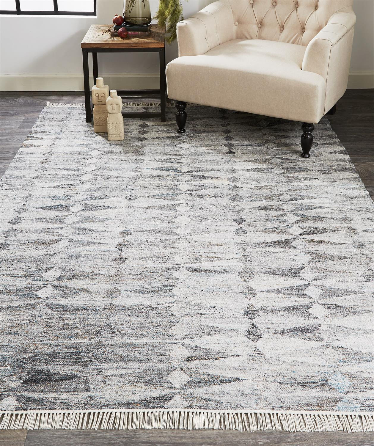 5' X 8' Gray Geometric Hand Woven Area Rug With Fringe