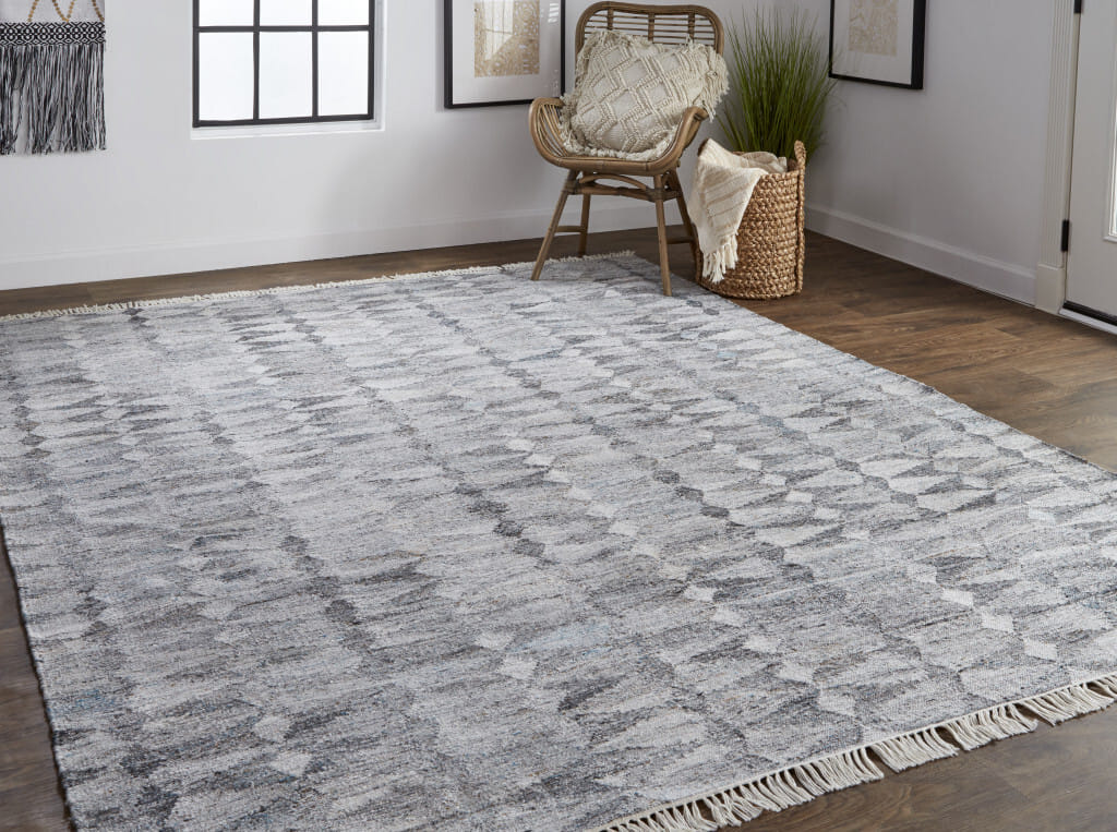 5' X 8' Gray Geometric Hand Woven Area Rug With Fringe