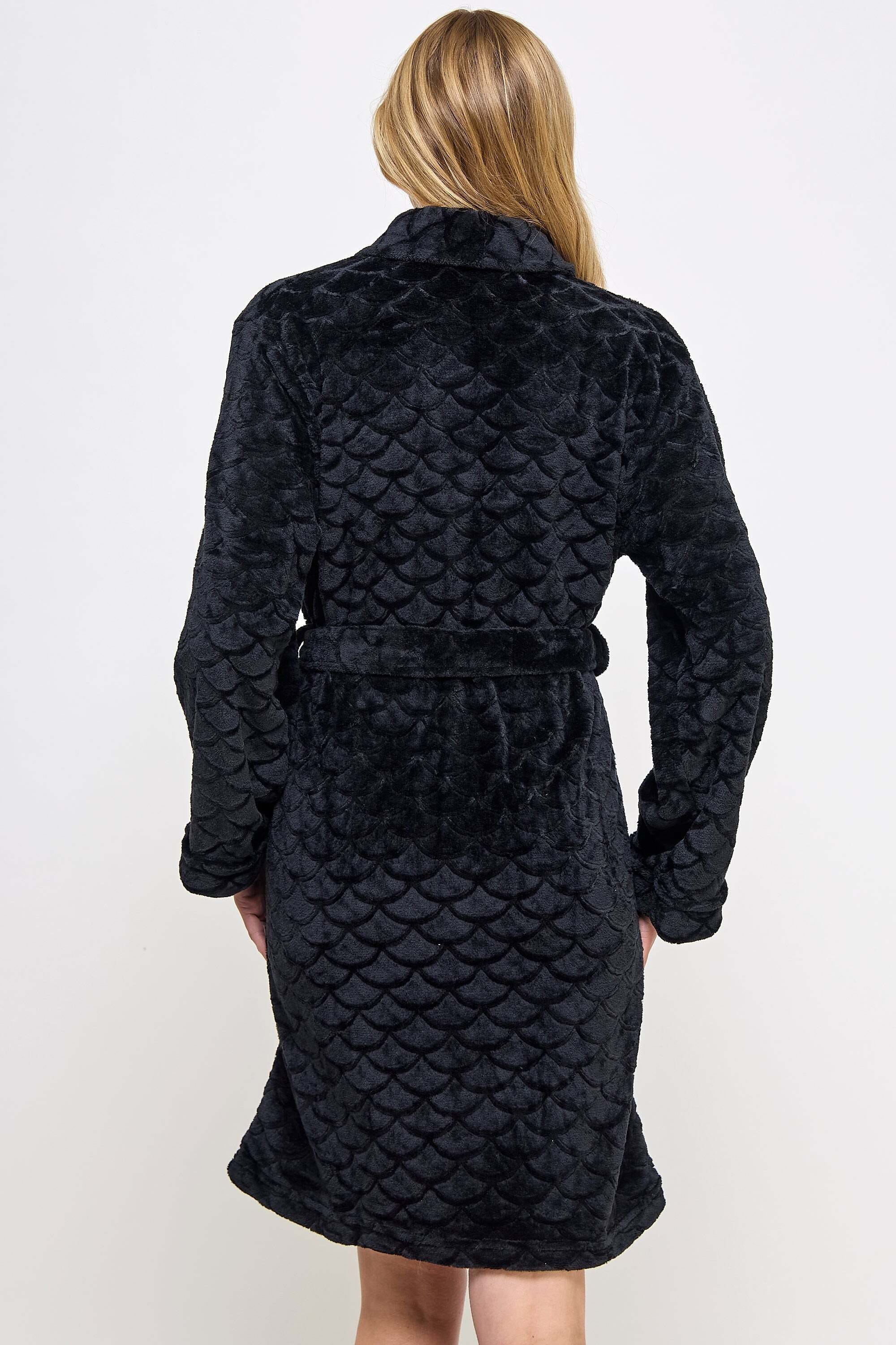 2490 Ariel Robe