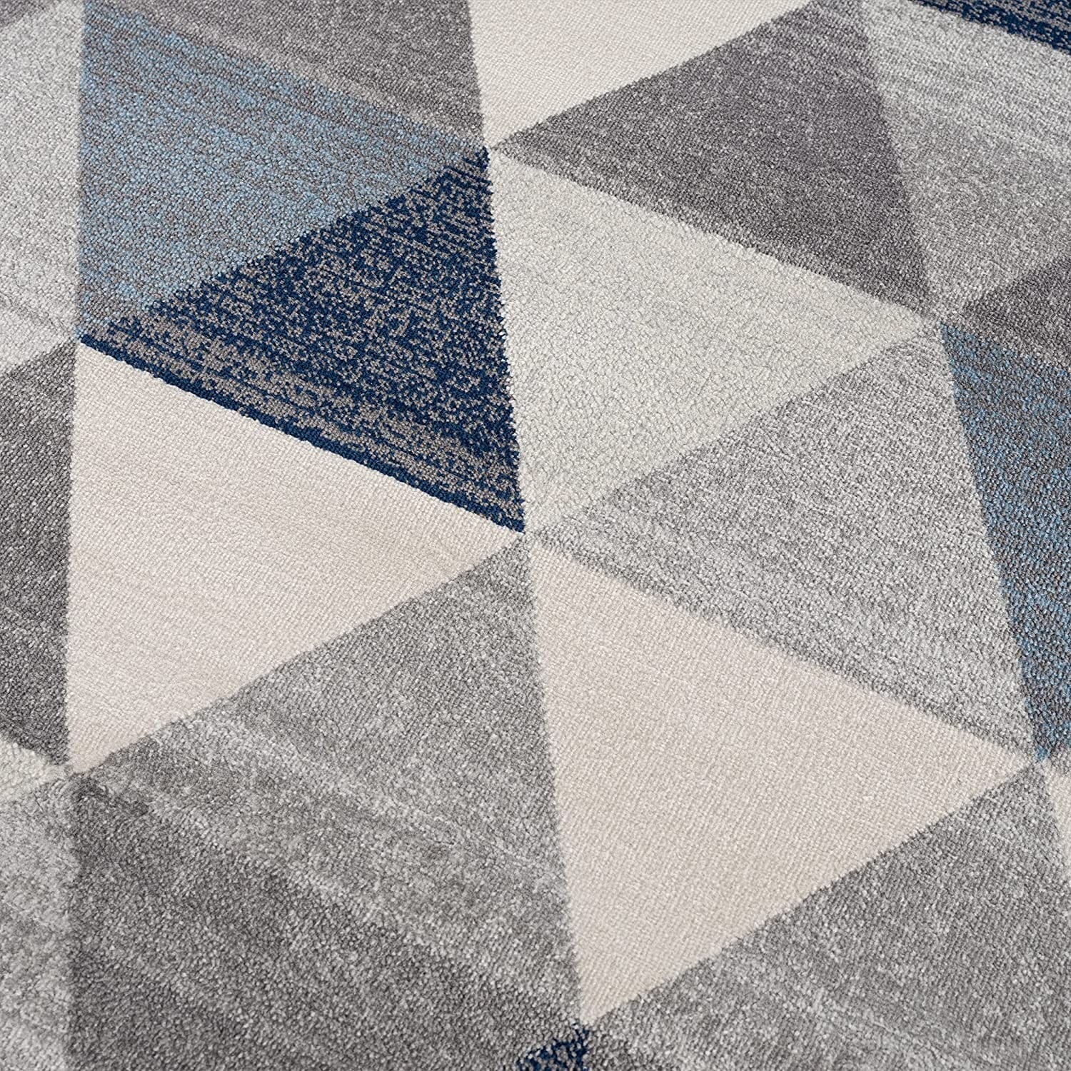 4' X 6' Navy Blue Geometric Diamond Area Rug