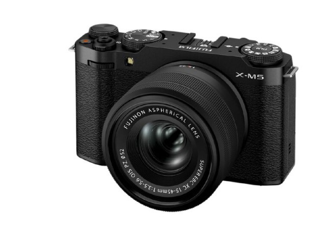 Fujifilm X-M5 Mirrorless Camera with XC 15-45mm Lens (Black)